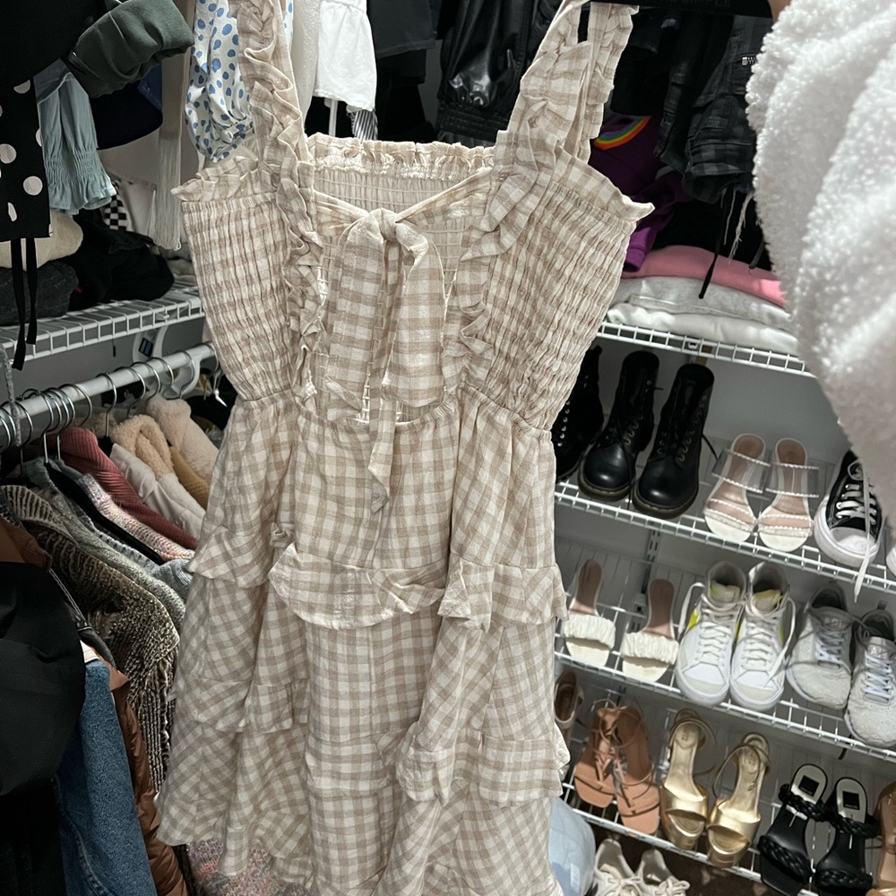 Super cute dress just in time for summer!